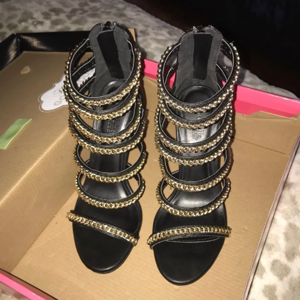 Charlotte Russe heels size 6